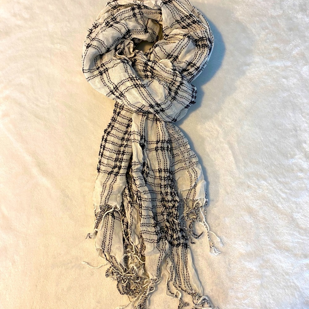 Checkered scarf
